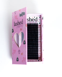 XL Volume Lash Extensions – Long Tip Matte Black (.03 & .05 | 21–25mm)